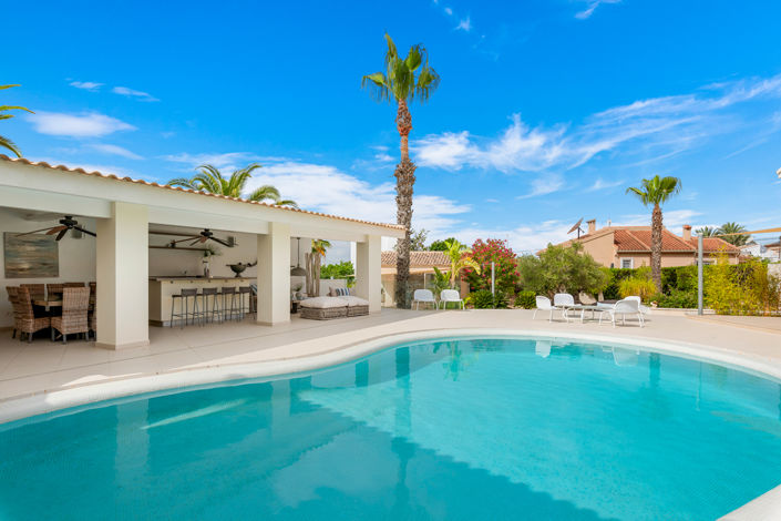 Image No.7-4 Bed Villa for sale