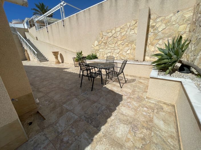 Image No.27-3 Bed Villa for sale