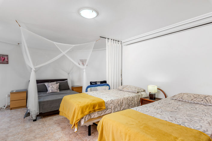 Image No.26-6 Bed Villa for sale