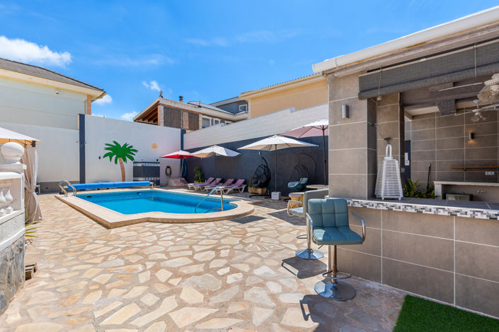 Image No.34-6 Bed Villa for sale