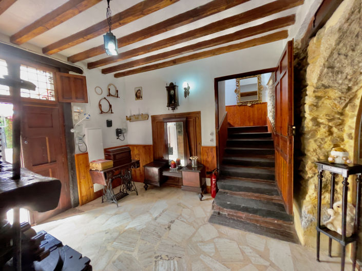 Image No.5-8 Bed Finca for sale