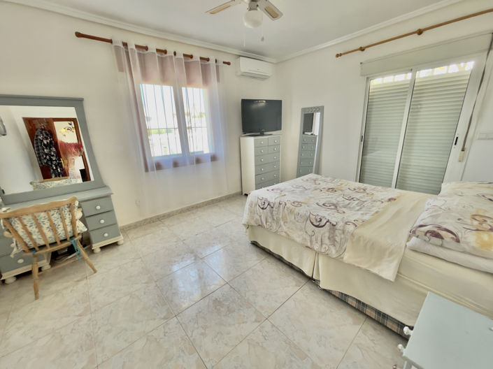 Image No.16-5 Bed Villa for sale