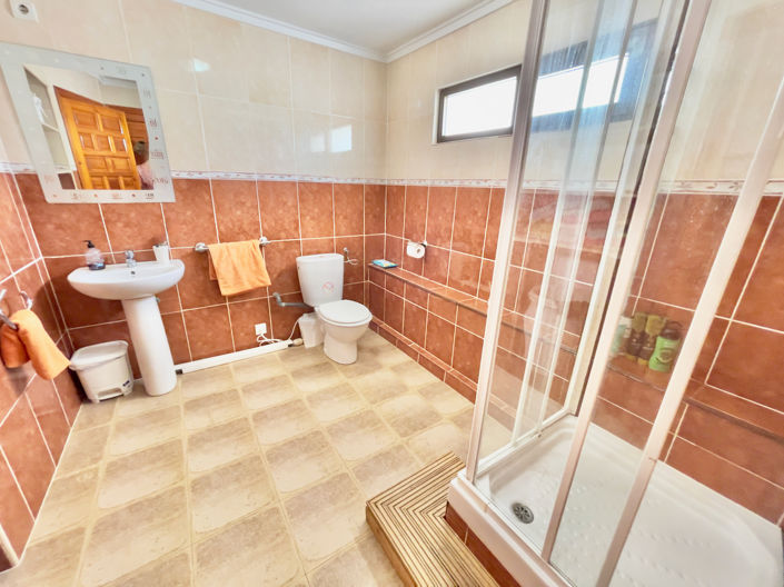 Image No.8-5 Bed Villa for sale