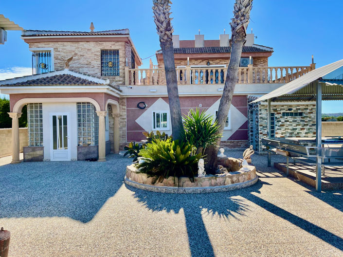 Image No.1-Villa de 6 chambres à vendre à Guardamar del Segura