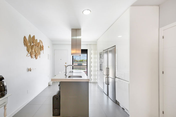 Image No.10-4 Bed Apartment for sale