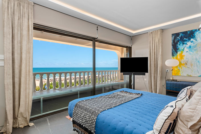 Image No.13-6 Bed Townhouse for sale