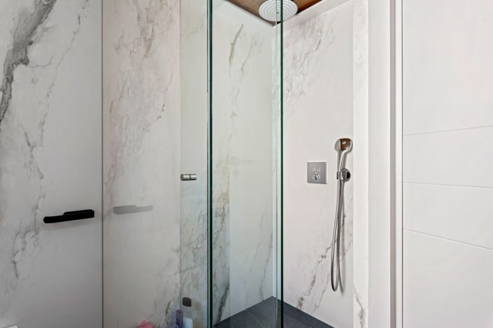 Image No.15-6 Bed Townhouse for sale