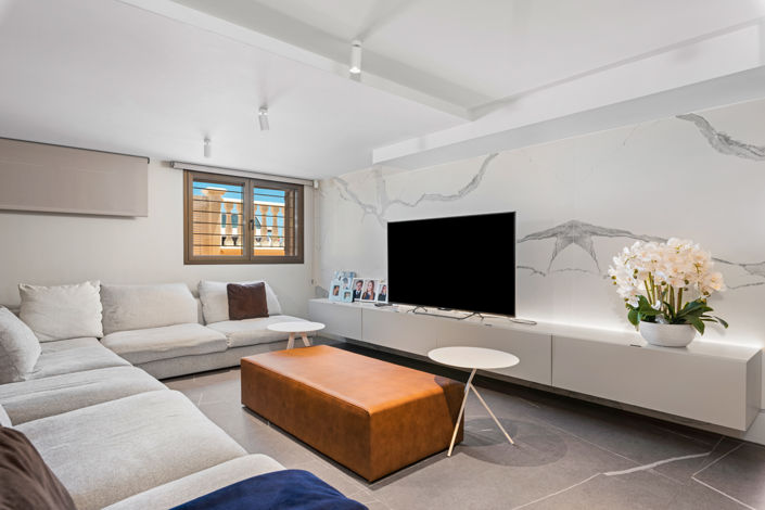 Image No.24-6 Bed Townhouse for sale