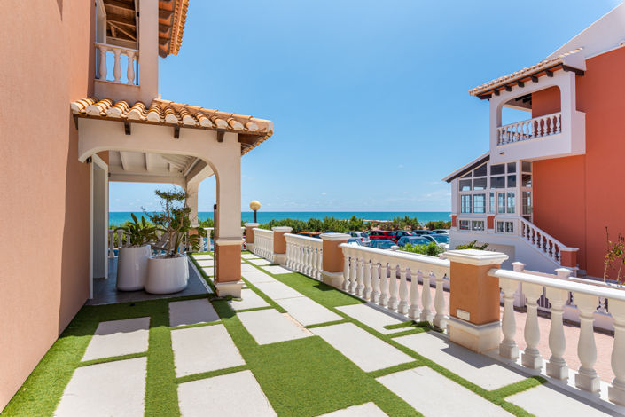 Image No.3-6 Bed Townhouse for sale