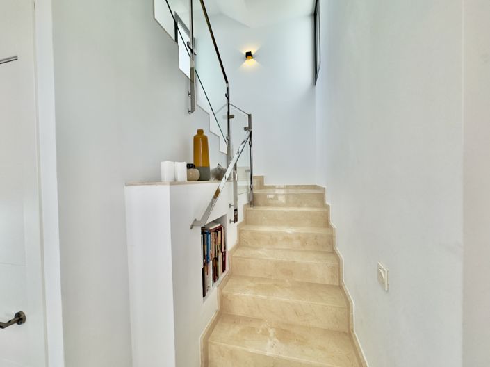 Image No.10-3 Bed Villa for sale