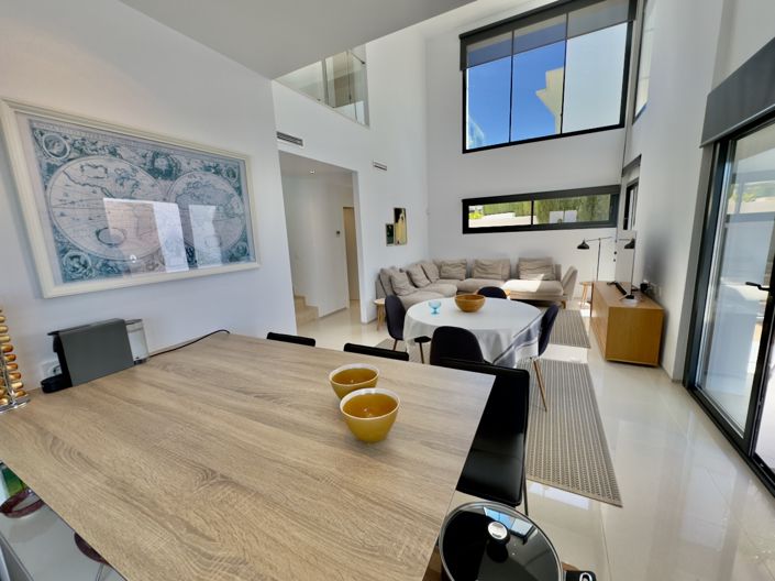 Image No.4-3 Bed Villa for sale