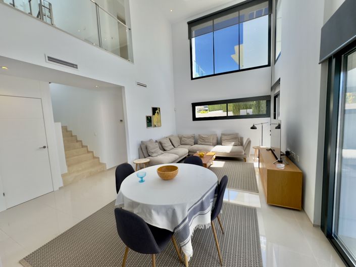 Image No.6-3 Bed Villa for sale