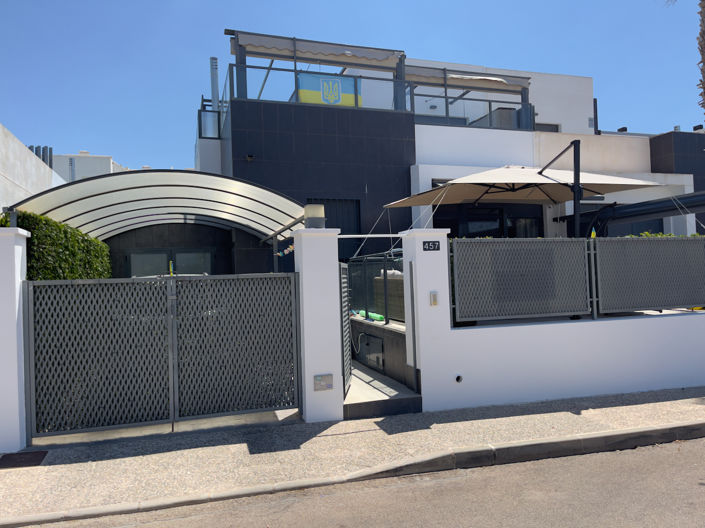 Image No.1-3 Bed Villa for sale