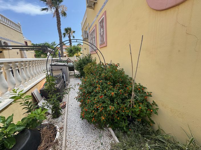 Image No.19-3 Bed Villa for sale