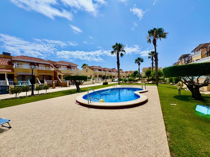 Image No.3-3 Bed Villa for sale