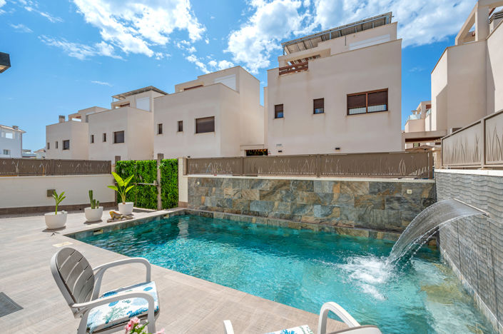 Image No.33-3 Bed Villa for sale