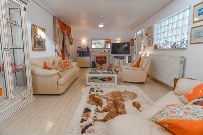 Image No.9-5 Bed Villa for sale