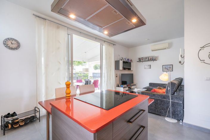 Image No.15-2 Bed Villa for sale