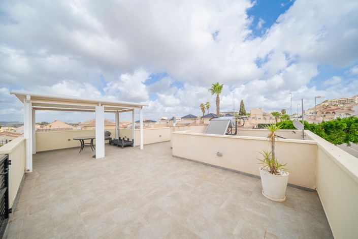 Image No.32-2 Bed Villa for sale