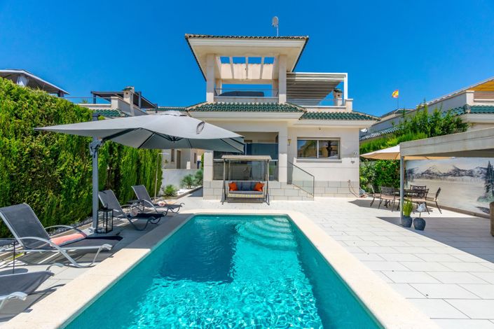 Image No.1-3 Bed Villa for sale