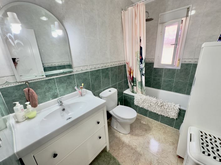 Image No.10-3 Bed Villa for sale