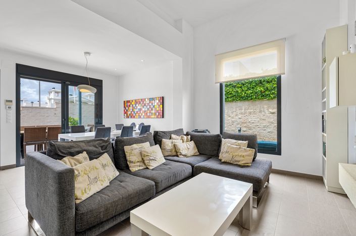 Image No.4-3 Bed Villa for sale