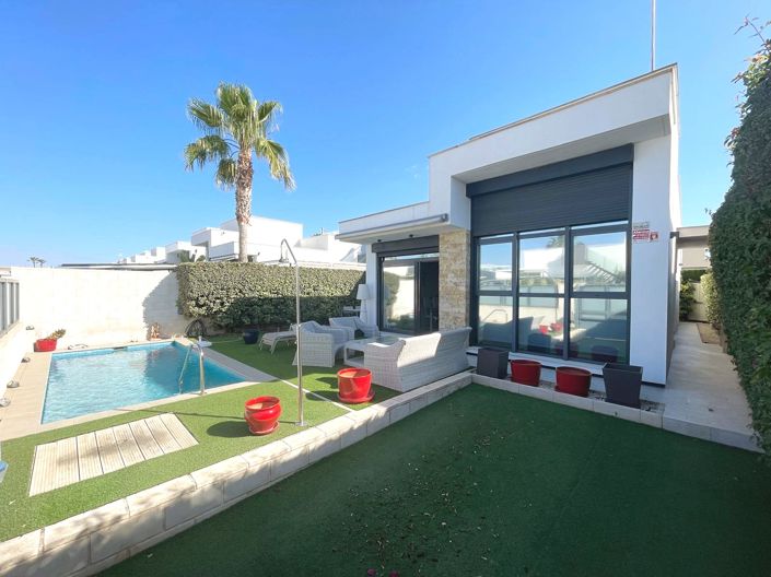 Image No.1-Villa de 3 chambres à vendre à Alicante