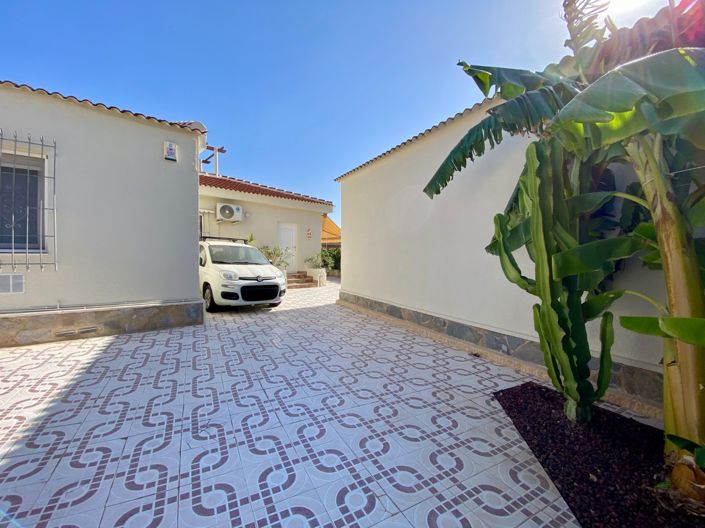 Image No.60-4 Bed Villa for sale