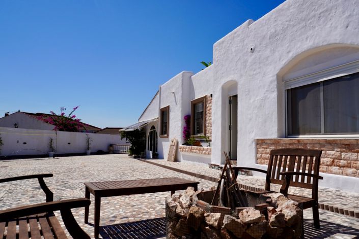 Image No.1-5 Bed Villa for sale