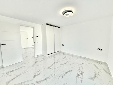 Image No.27-4 Bed Villa for sale