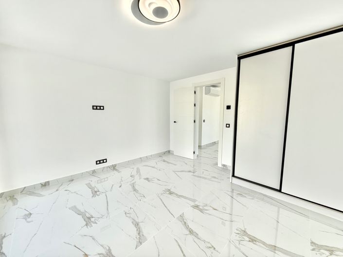 Image No.26-4 Bed Villa for sale