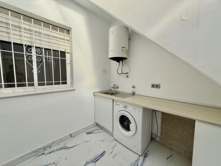 Image No.17-2 Bed Semi-Detached for sale