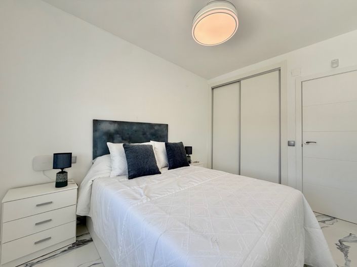 Image No.6-2 Bed Semi-Detached for sale