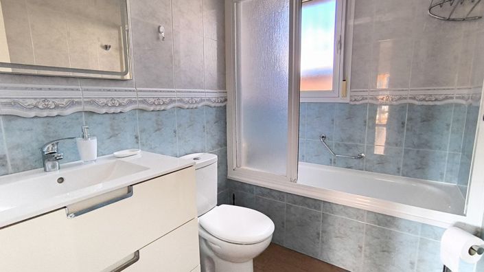 Image No.12-3 Bed Villa for sale