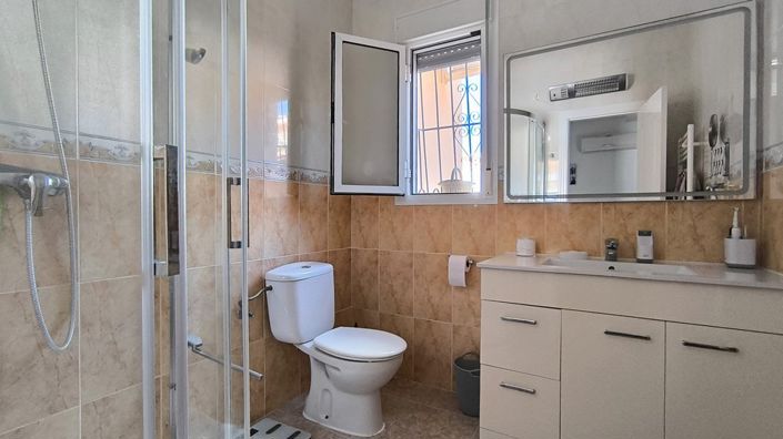 Image No.16-3 Bed Villa for sale