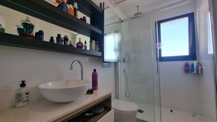 Image No.26-3 Bed Townhouse for sale