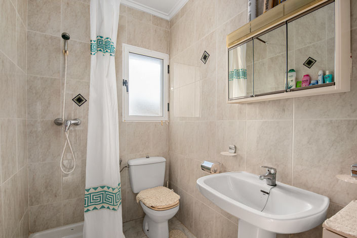 Image No.12-3 Bed Villa for sale