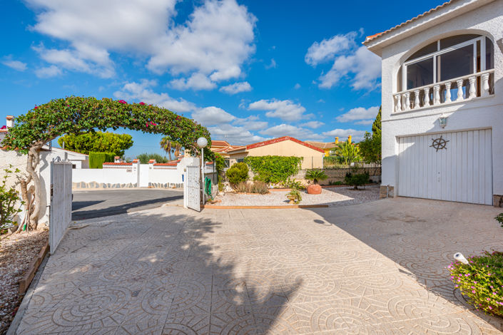 Image No.29-3 Bed Villa for sale