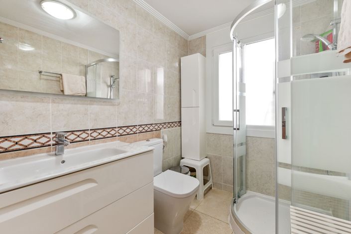 Image No.14-2 Bed Apartment for sale