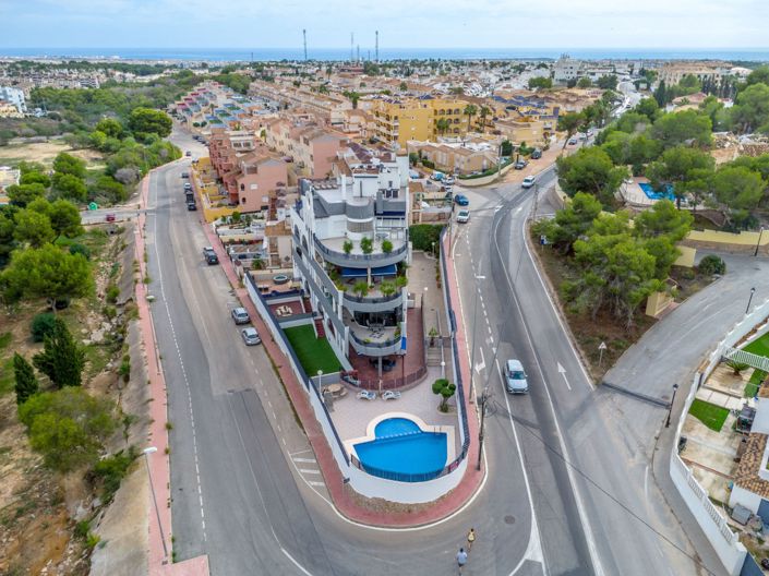 Image No.28-2 Bed Apartment for sale