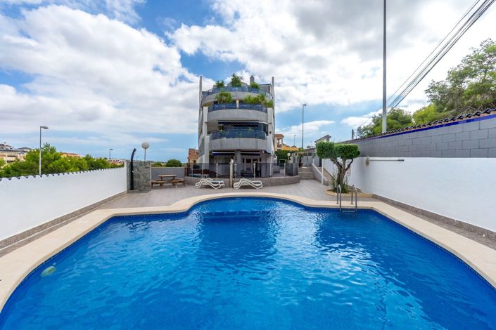 Image No.33-2 Bed Apartment for sale