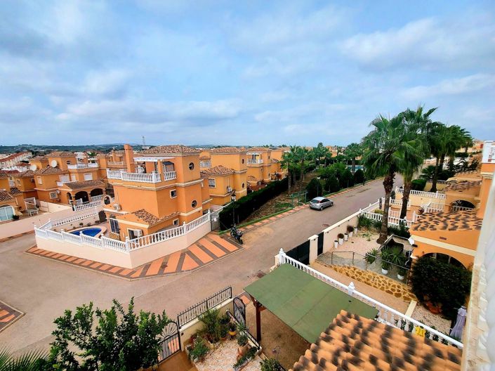 Image No.28-3 Bed Villa for sale