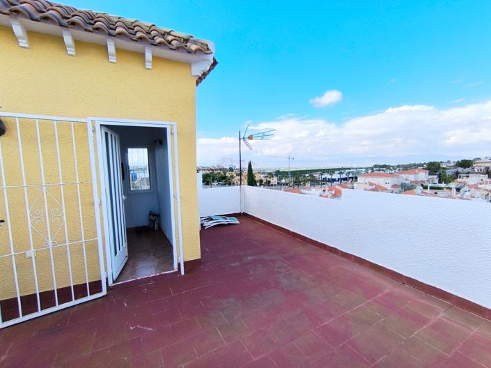 Image No.21-3 Bed Semi-Detached for sale