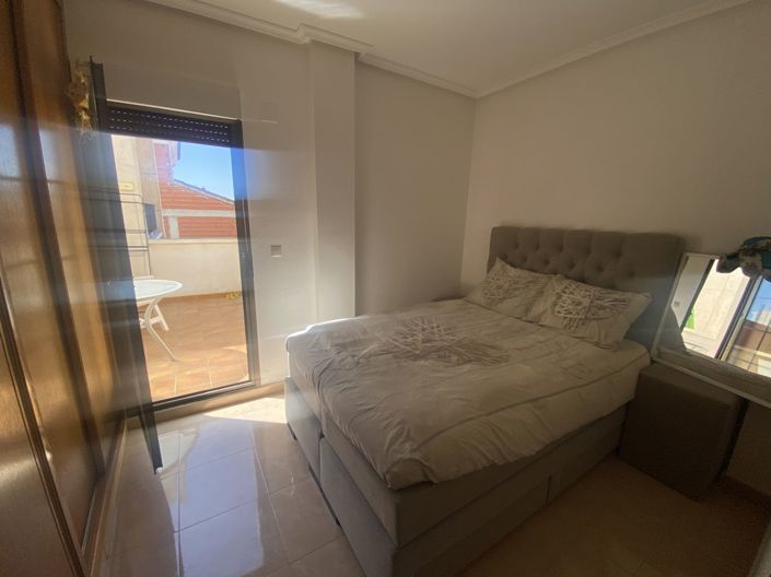 Image No.10-3 Bed Townhouse for sale