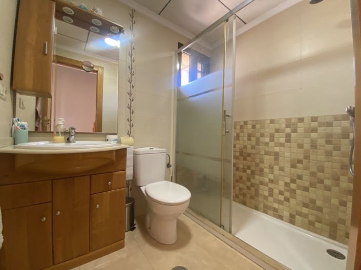 Image No.13-3 Bed Townhouse for sale