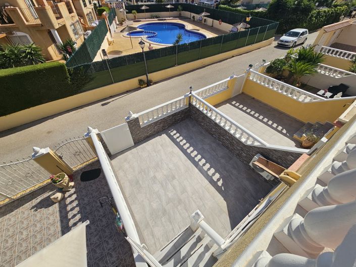 Image No.21-2 Bed Townhouse for sale