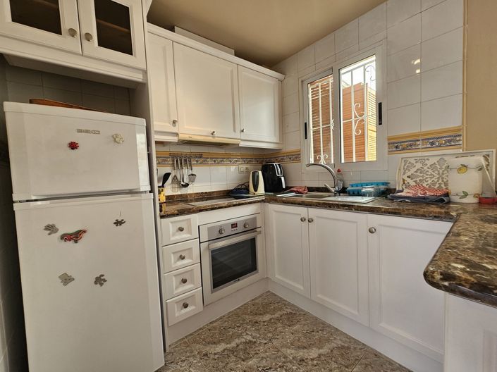 Image No.8-2 Bed Townhouse for sale