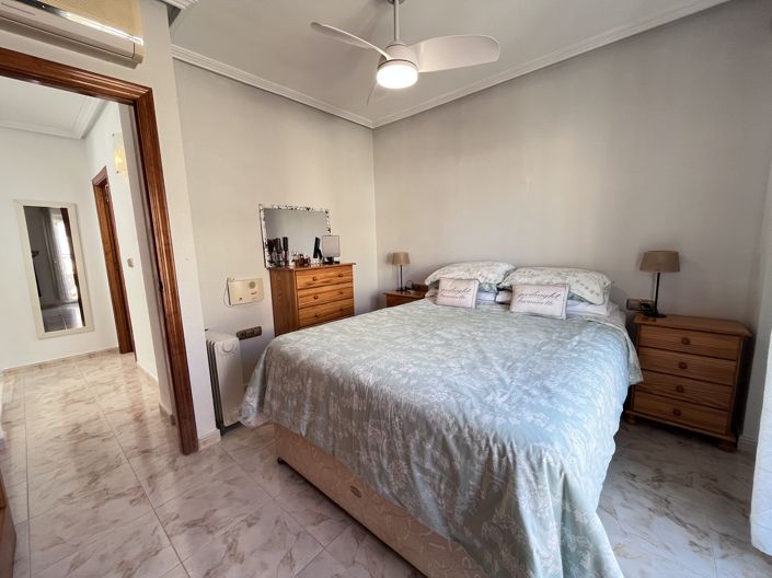 Image No.18-2 Bed Townhouse for sale