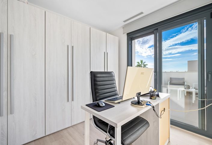 Image No.25-3 Bed Villa for sale