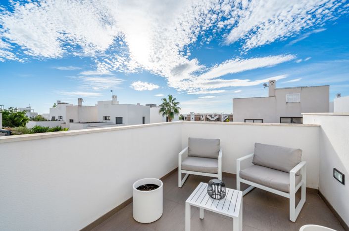 Image No.27-3 Bed Villa for sale